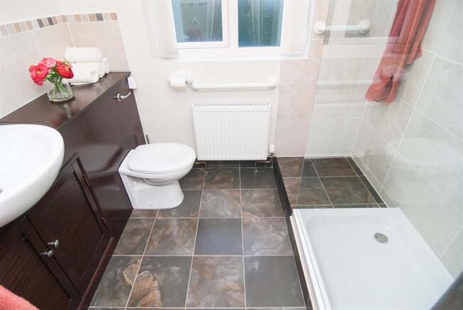 SHOWER ROOM