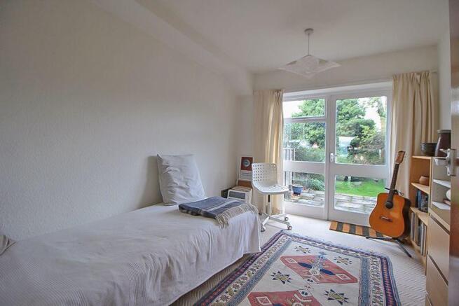 SITTING ROOM/B...