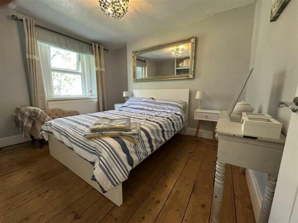 Bedroom 1.jpeg