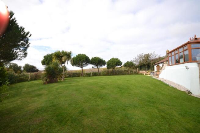 rear garden.JPG