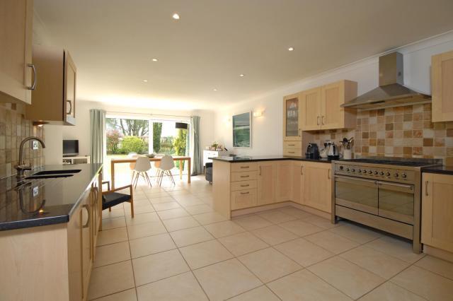 Kitchen/Breakfast Ro
