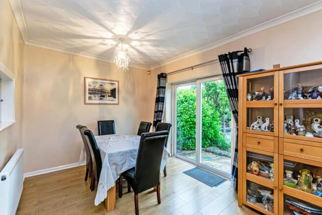 Lounge/Dining Room
