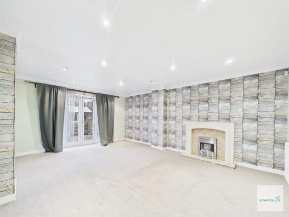 CAM03394G0-PR0411...