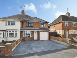 31, Lansbury Avenue, Wednesbury WS10 7QX