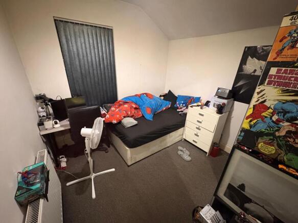 3 bed Terraced for sale Image 9