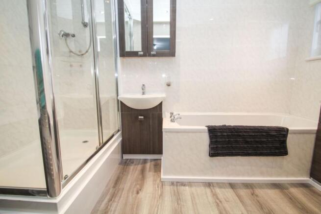 Master En-suite