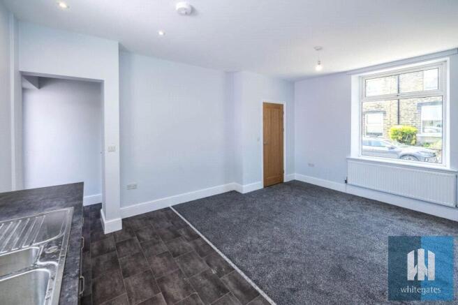 2 bed Terraced to rent Image 7