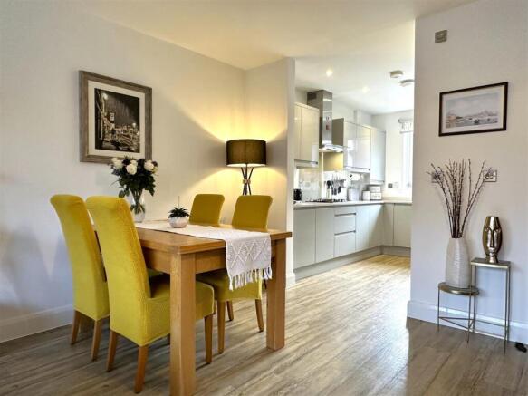 Open-Plan Dining Kitchen 169