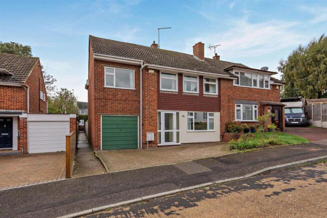 5-bed semi-detached on Belmont Close, Barming, Maidstone, £450,000