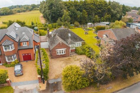Hooton Road, Willaston, Neston