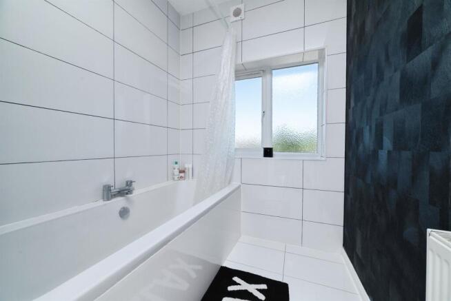3 bed Terraced for sale Image 11