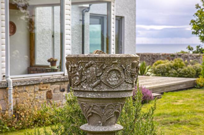 GARDEN DETAIL