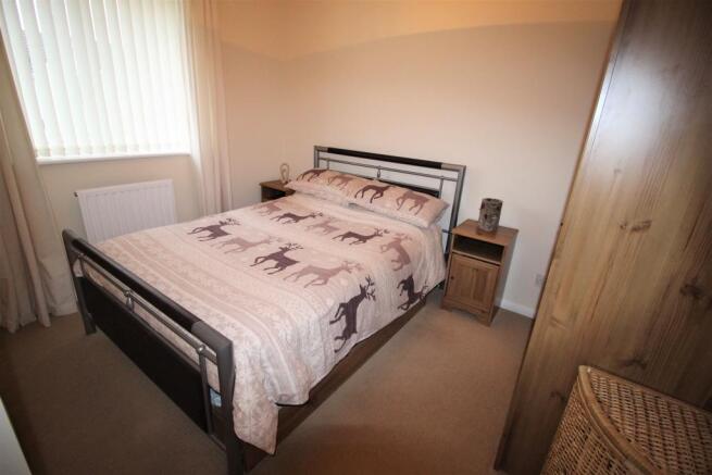 Bedroom 2.JPG