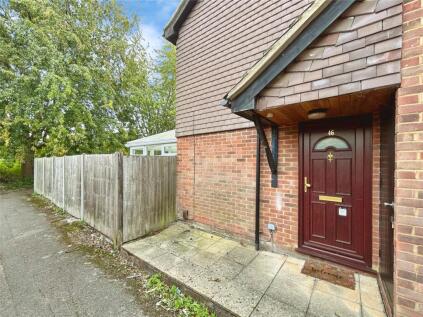 Fallowfield, Yateley, Hampshire