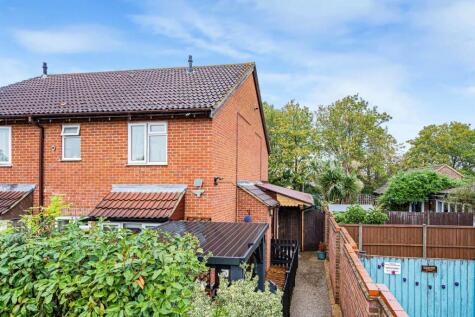Bryony Way, Sunbury-on-Thames, Surrey, TW16
