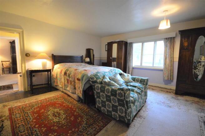 BEDROOM 1