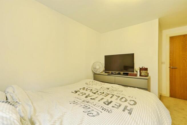 1 bed Flat for sale Image 7
