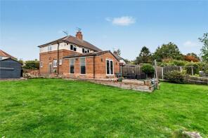 30, Grove Crescent South, Boston Spa, Wetherby LS23 6AY