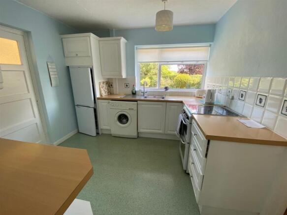 Kitchen 3.jpg