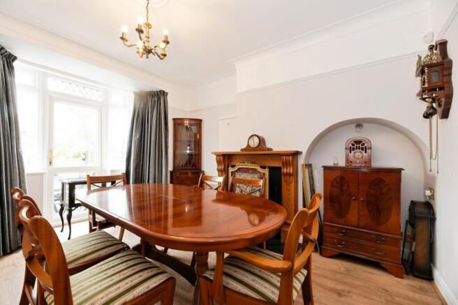 Vale Road, Worcester Park, KT4 photo 4