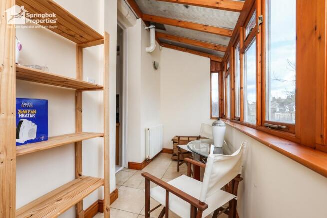 2 bed Apartment for sale Image 9