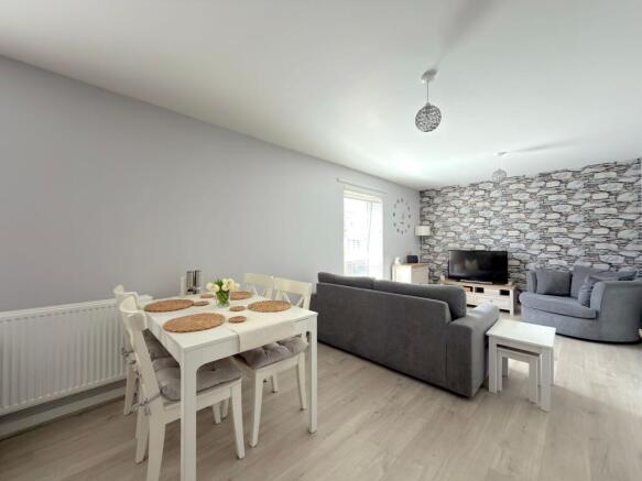 Living Room/Dining Room/Kitchen (3)