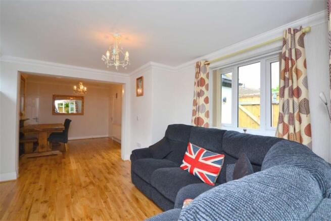 OPEN PLAN LIVING ARE
