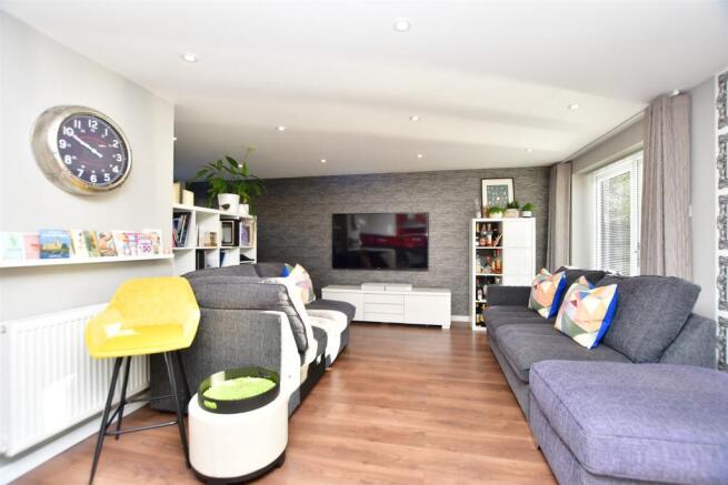 Kitchen/Living Area