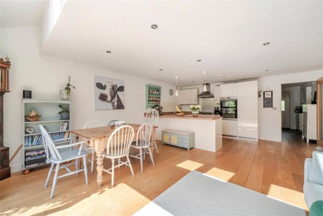 Kitchen/Dining