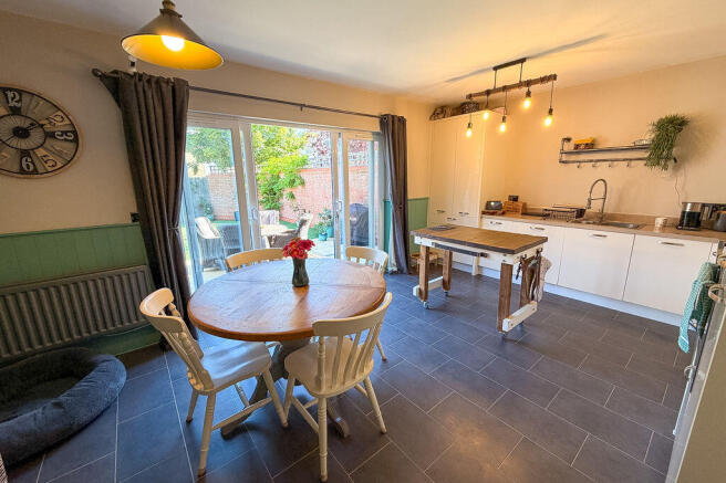 Kitchen / Dining Room