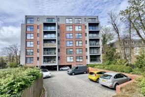 11, 2 Statum, Wootton Mount, Bournemouth BH1 1AY