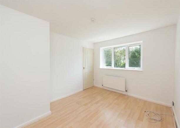 2 Royal Oak Drive-Bedroom 3.jpg