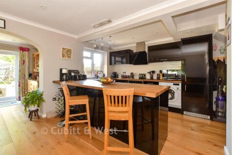 Meadow Way, Petworth, West Sussex
