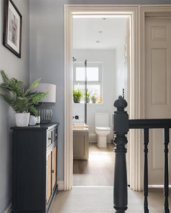 3 bed Terraced for sale Image 12