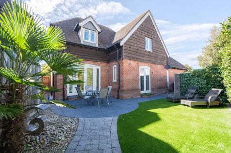 Saxonbury Road, Bournemouth, BH6