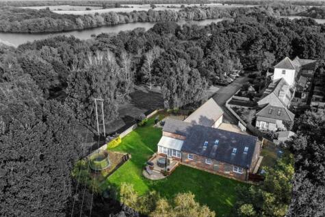 Samford Court, Tattingstone, Ipswich