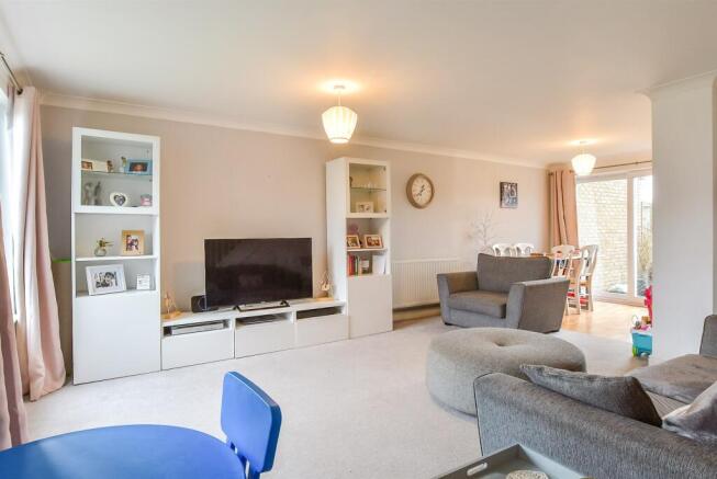 Lounge/ Diner