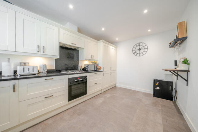 Broombarn Lane, Great Missenden, HP16 photo 4