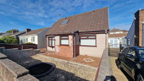 4, Oaklands Avenue, Bridgend CF31 4ST