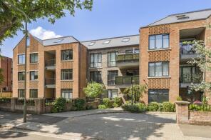 Flat 16, 71, Holden Road, Woodside Lane To Westbury Road, London N12 7AG