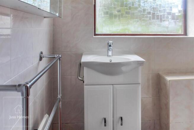 Family Shower Room