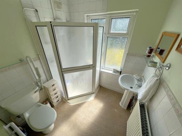 Shower Room.JPG