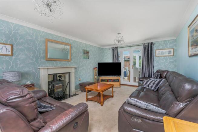 3 Walsingham Close, Bloxham-5.jpg