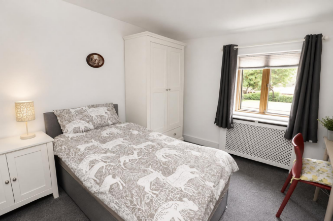2 bed House for sale Image 8