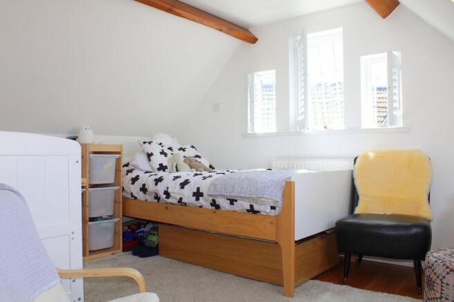 BEDROOM 2