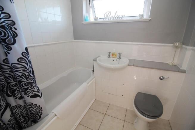 23 Albury Gardens - 