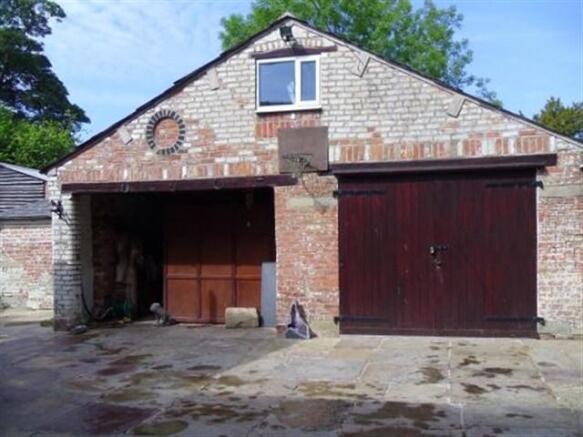 coach house