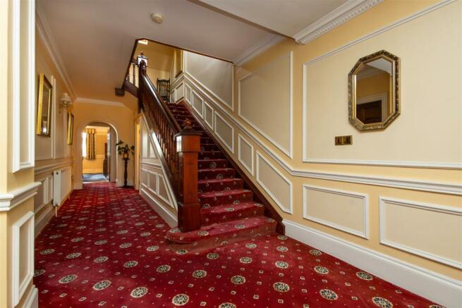 4 bed House for sale Image 6