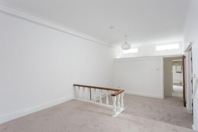 2 bed Apartment for sale Image 10