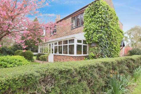 Main Road, Thorngumbald, Hull, HU12 9NA